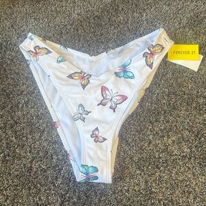 NWT forever 21 bikini bottom 
Size medium